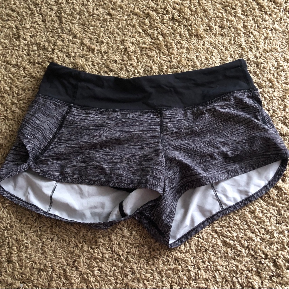 Lululemon shorts size 6